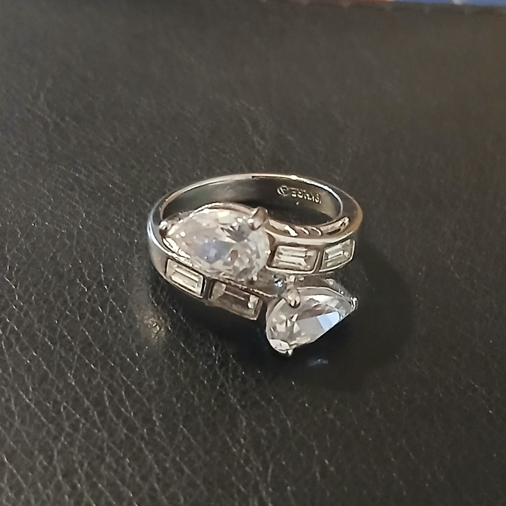 18K H.G.E Elegant Silver Women's Ring